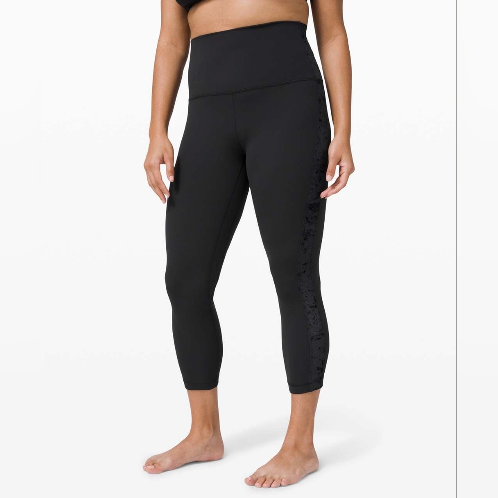 lululemon athletica Black Leggings Crop with Velvet, size 4